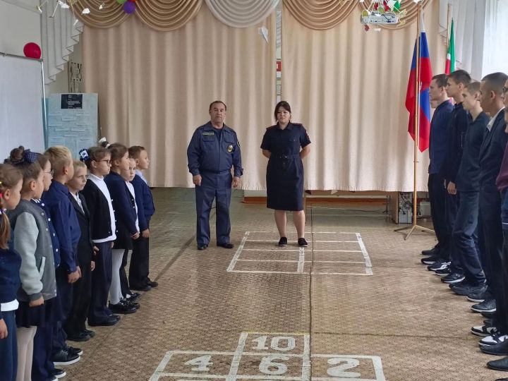 Октябрьский урта мәктәбендә профилактик чара узды