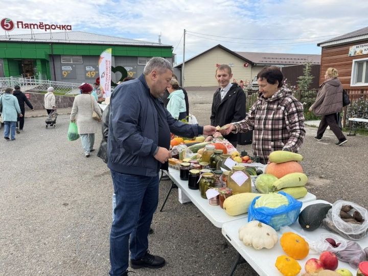 Профсоюзы Верхнего Услона собрали более 50 тысяч рублей для бойцов СВО