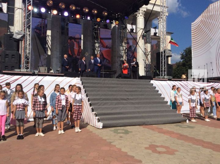 Президент РТ и глава РЖД поздравили жителей Юдино со столетием поселка